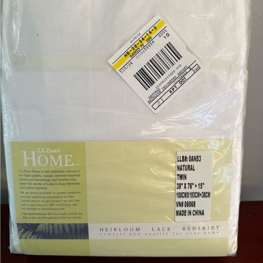 L.L. BEAN Heirloom Crochet Lace TWIN
Bed Skirt in Natural NEW - Picture 4 of 4